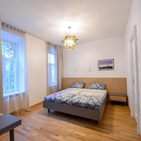 City Centre Chic Apartment Ljubljana 2/4 Екстер'єр фото