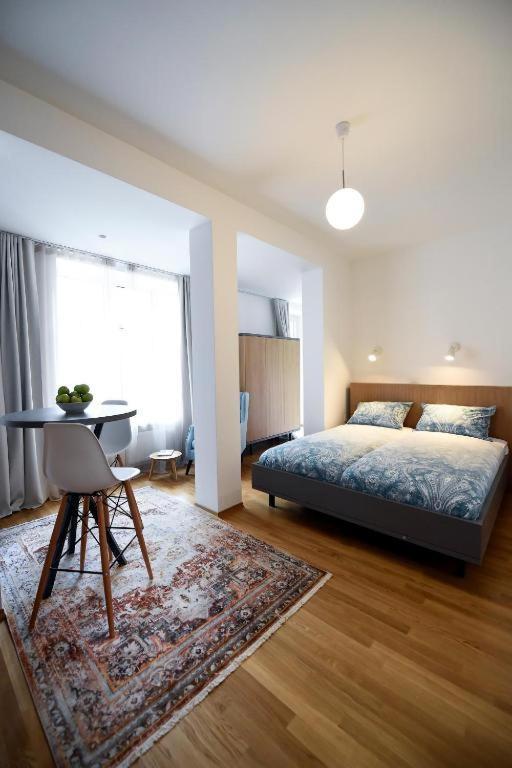 City Centre Chic Apartment Ljubljana 2/4 Екстер'єр фото