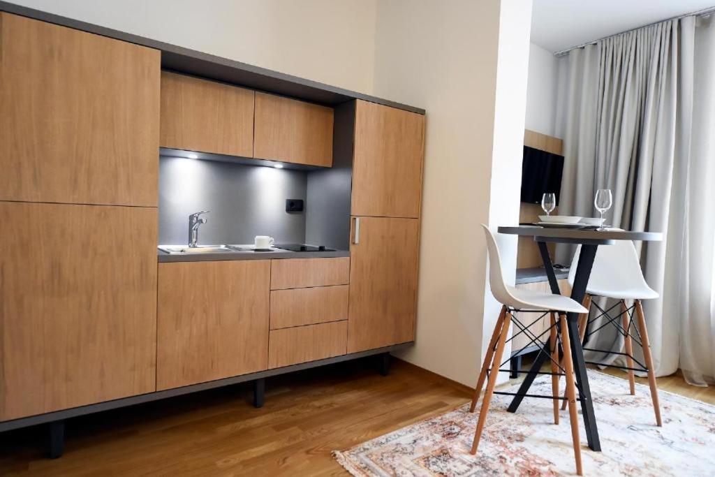 City Centre Chic Apartment Ljubljana 2/4 Екстер'єр фото